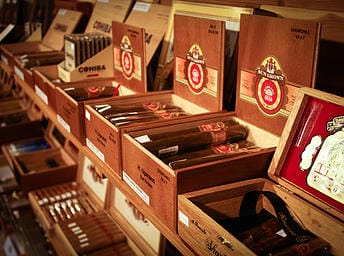 Smoke Signals Pipe & Tobacco (Dover, NH)