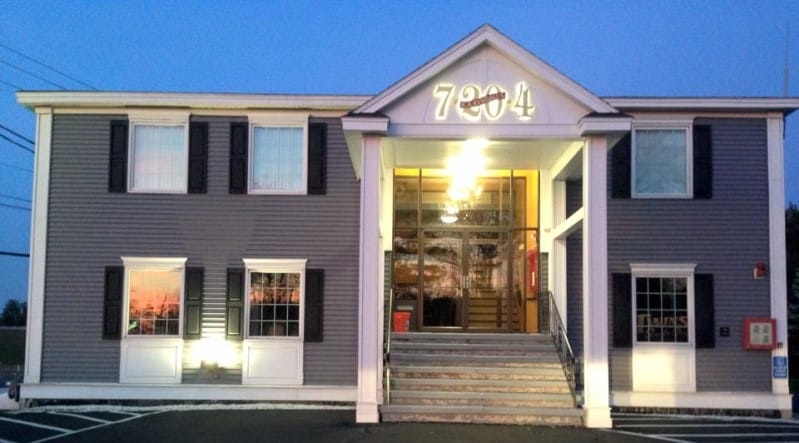 Twins Smoke Shop (Londonderry, NH)